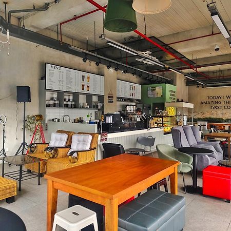 Voss Condominium Quezon City Eksteriør billede