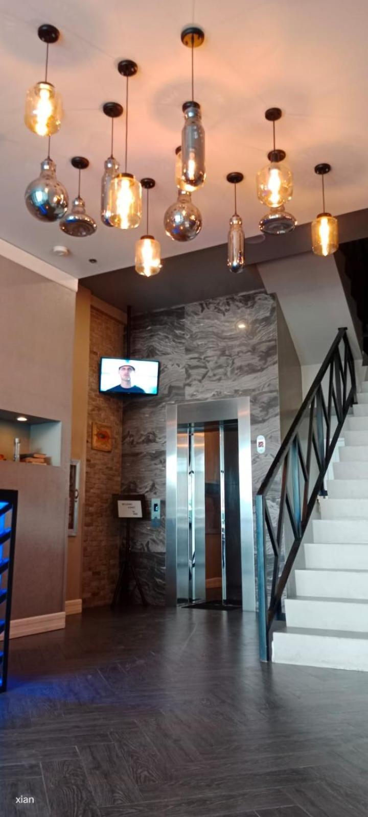 Voss Condominium Quezon City Eksteriør billede