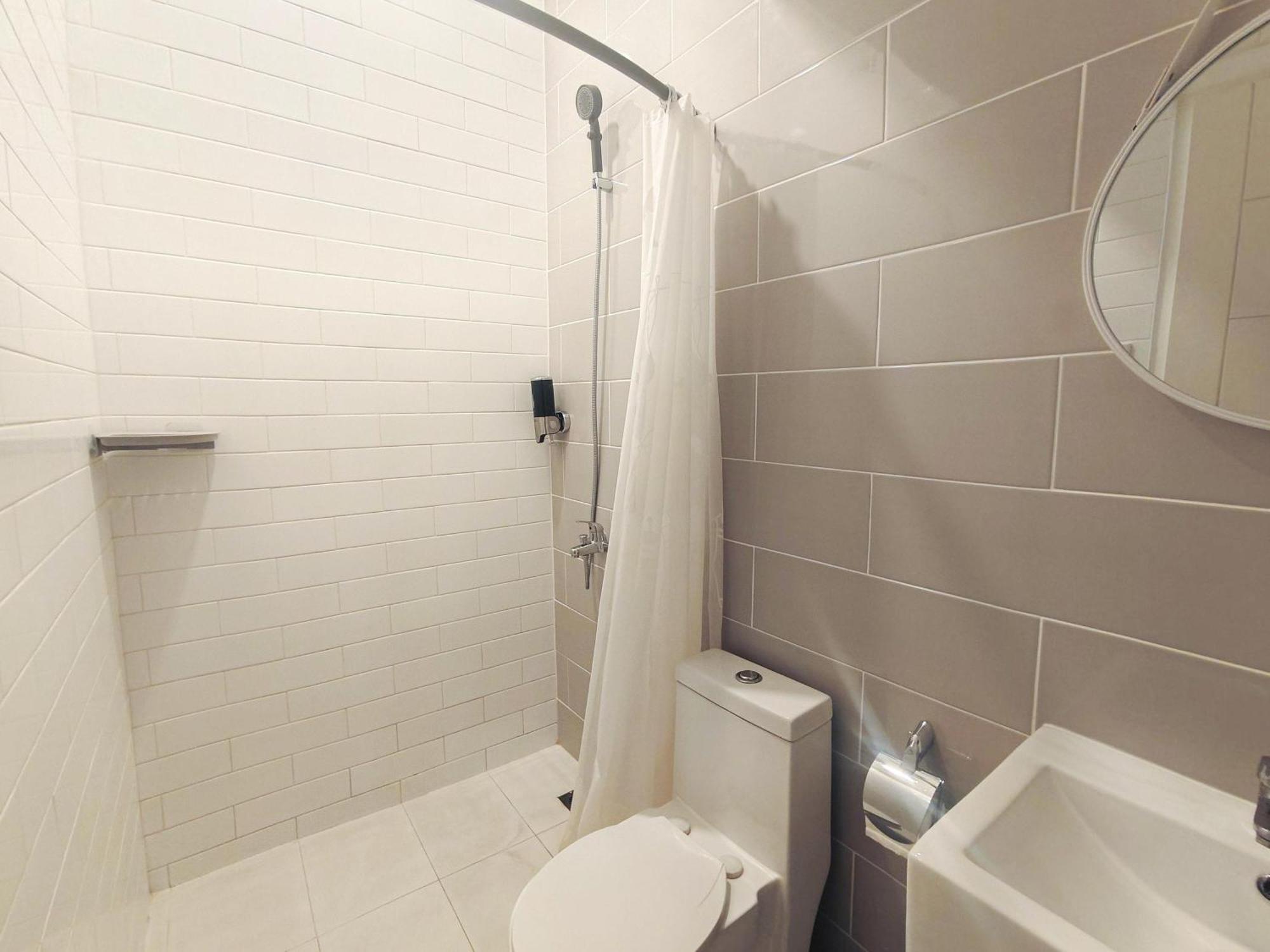 Voss Condominium Quezon City Eksteriør billede